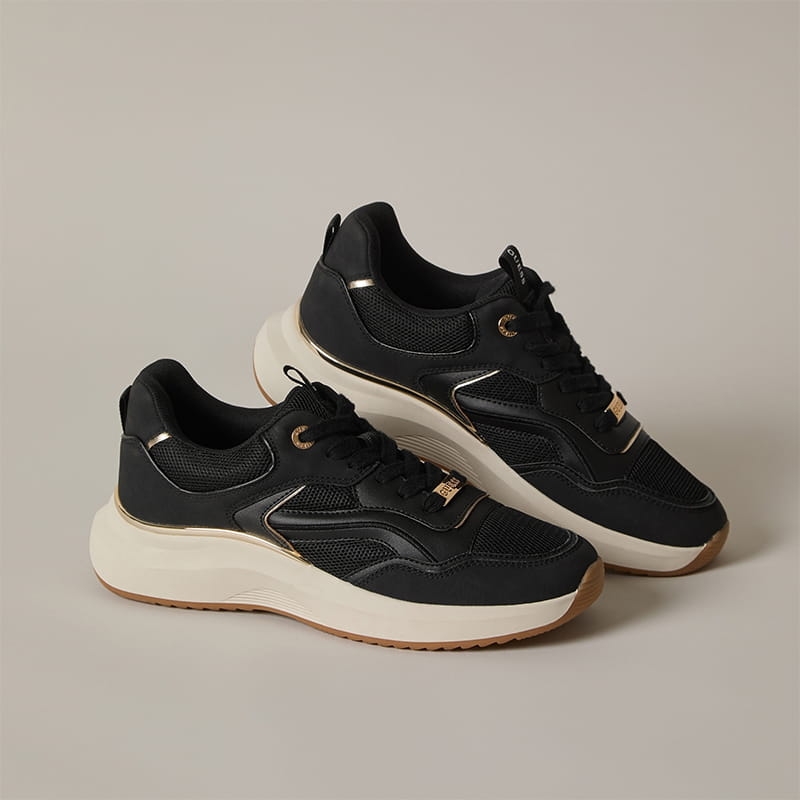 IMPORT JLM S.A.C. - Zapatillas »GUESS« Mujer