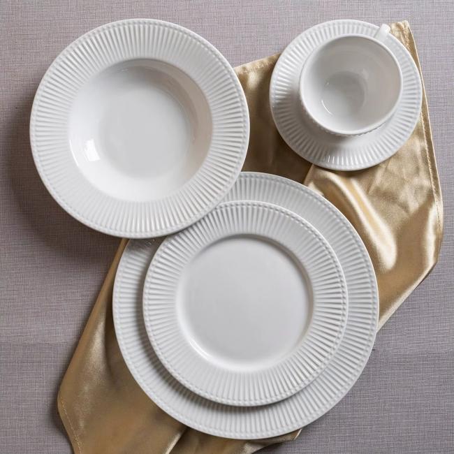 Set de platos y tazas